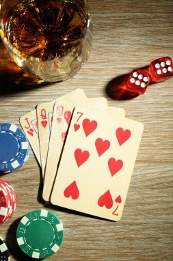 Android interface Three Card Poker table on Android phone screen